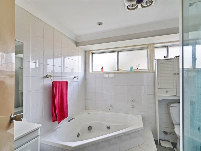 10 Albillo Place, Eschol Park NSW 2558