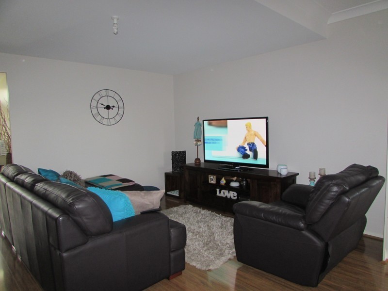 Unit 2/157-159 Dumaresq Street, Campbelltown NSW 2560