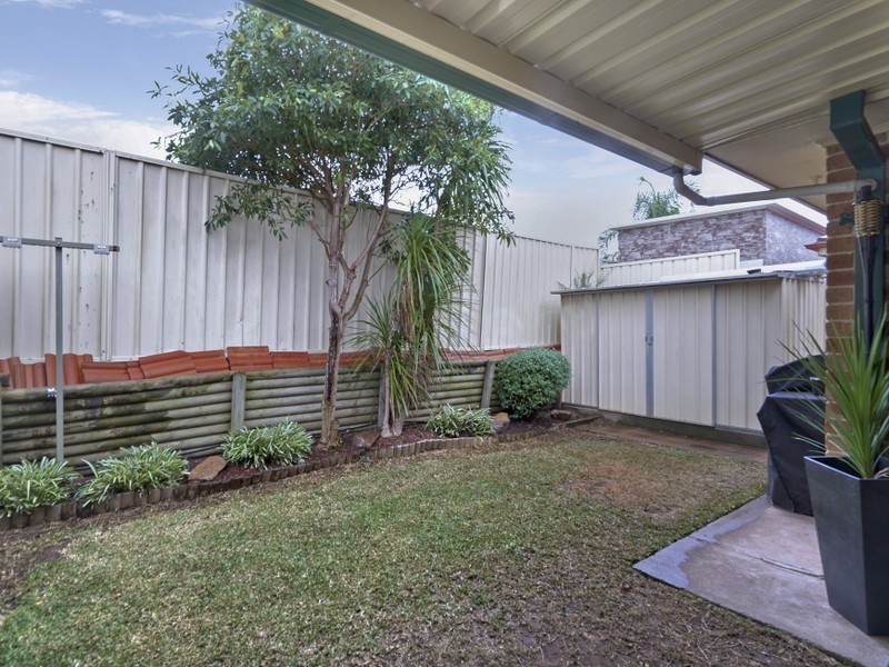 15 Mackenzie Pl, Kearns NSW 2558