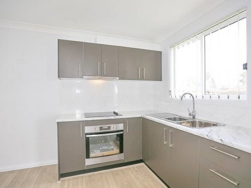 6A Long Reef Crescent, Woodbine NSW 2560