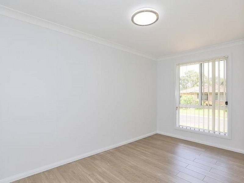 6A Long Reef Crescent, Woodbine NSW 2560