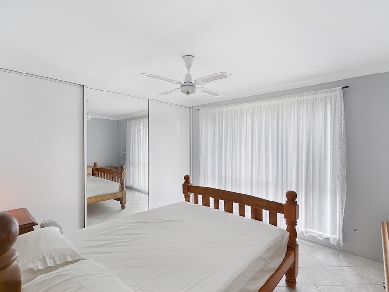 318 Copperfield Drive, Rosemeadow NSW 2560