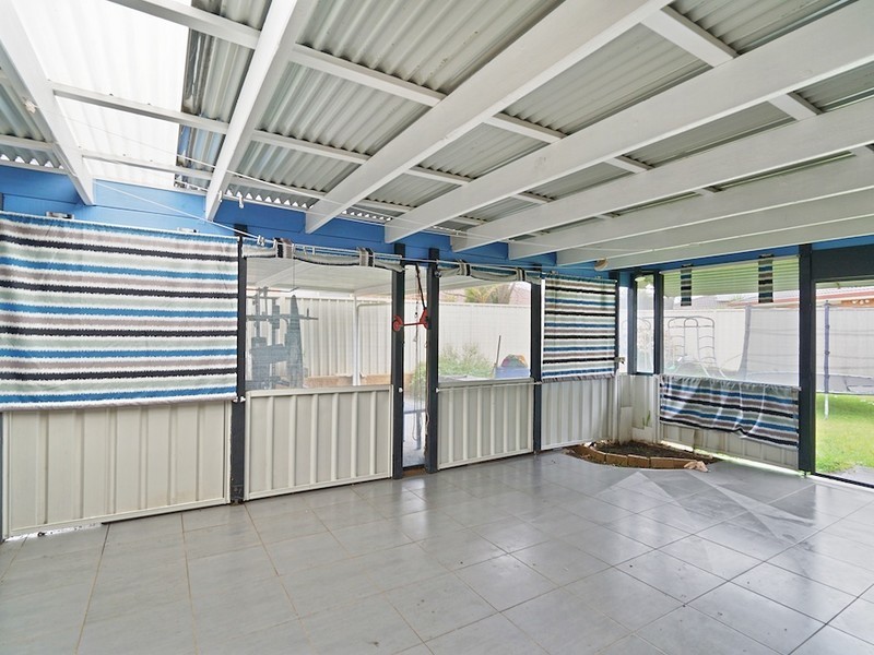 318 Copperfield Drive, Rosemeadow NSW 2560