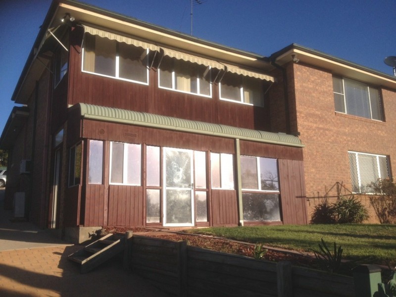 6 Spumante Cl, Eschol Park NSW 2558