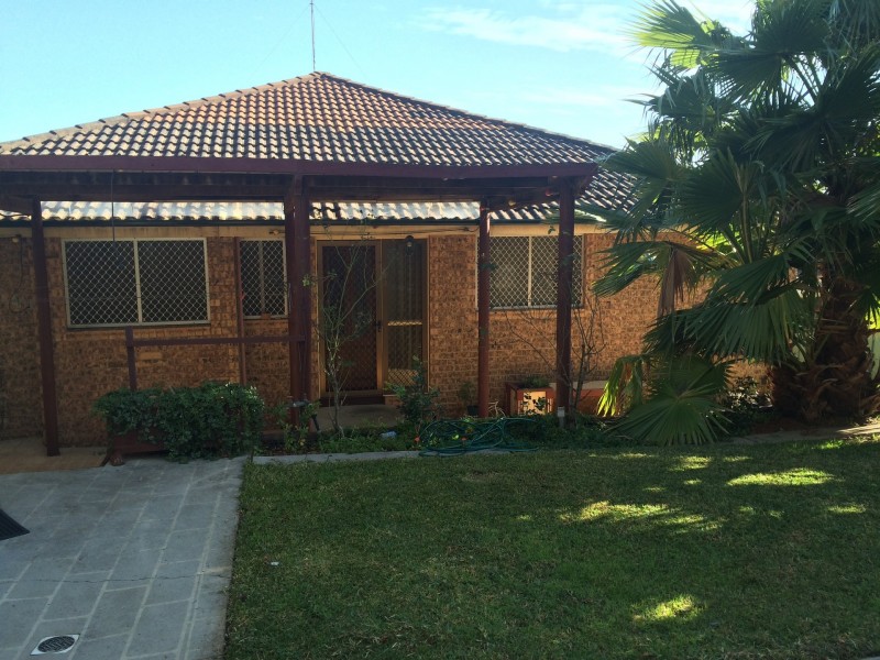 6 Spumante Cl, Eschol Park NSW 2558