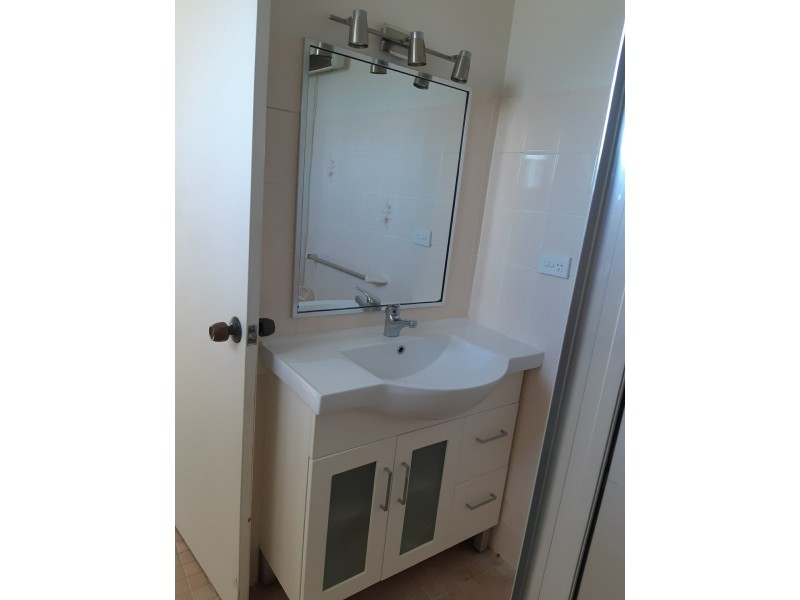 6 Spumante Cl, Eschol Park NSW 2558