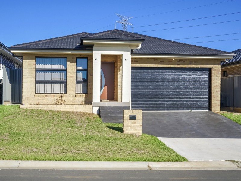 6 Leeuwin Road, Gregory Hills NSW 2557