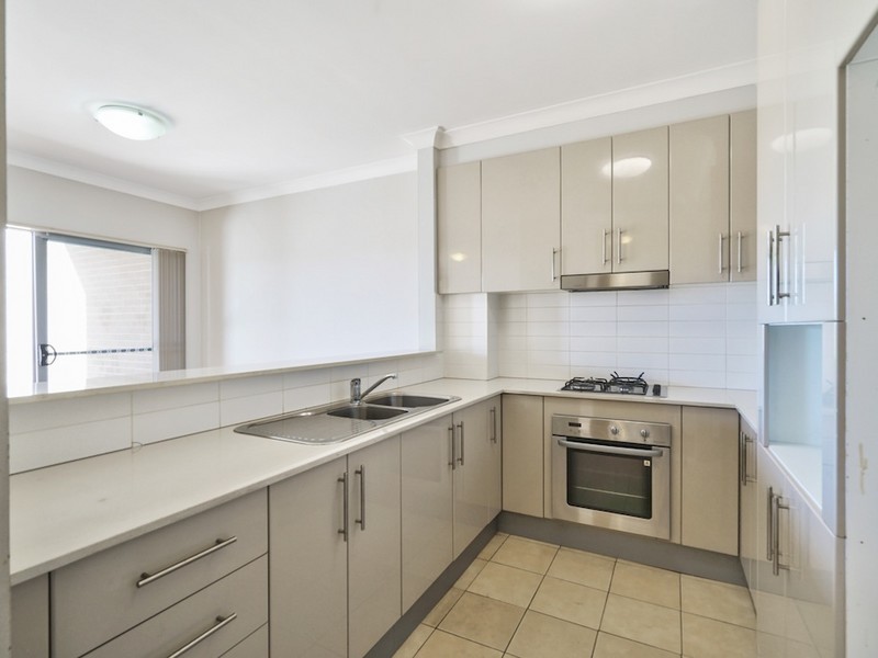7/7-9 King Street, Campbelltown NSW 2560