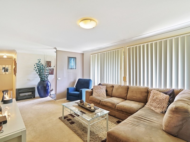 10 Twingleton Avenue, Ambarvale NSW 2560
