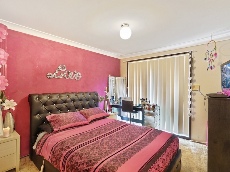 10 Twingleton Avenue, Ambarvale NSW 2560