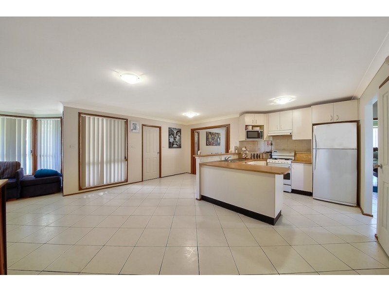 32 Pyramus Circuit, Rosemeadow NSW 2560