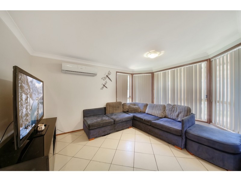 32 Pyramus Circuit, Rosemeadow NSW 2560