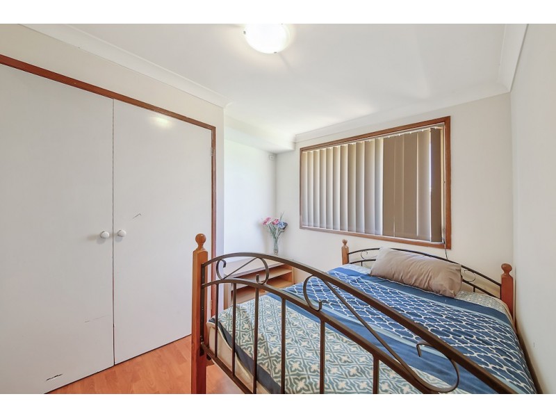 32 Pyramus Circuit, Rosemeadow NSW 2560