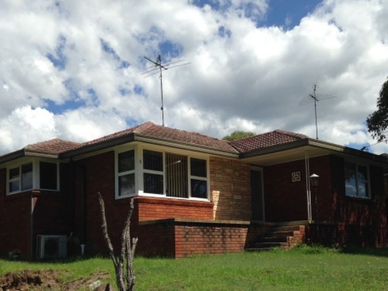 3 Arnold St, Leumeah NSW 2560