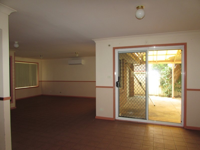 3 Woylie Place, St Helens Park NSW 2560