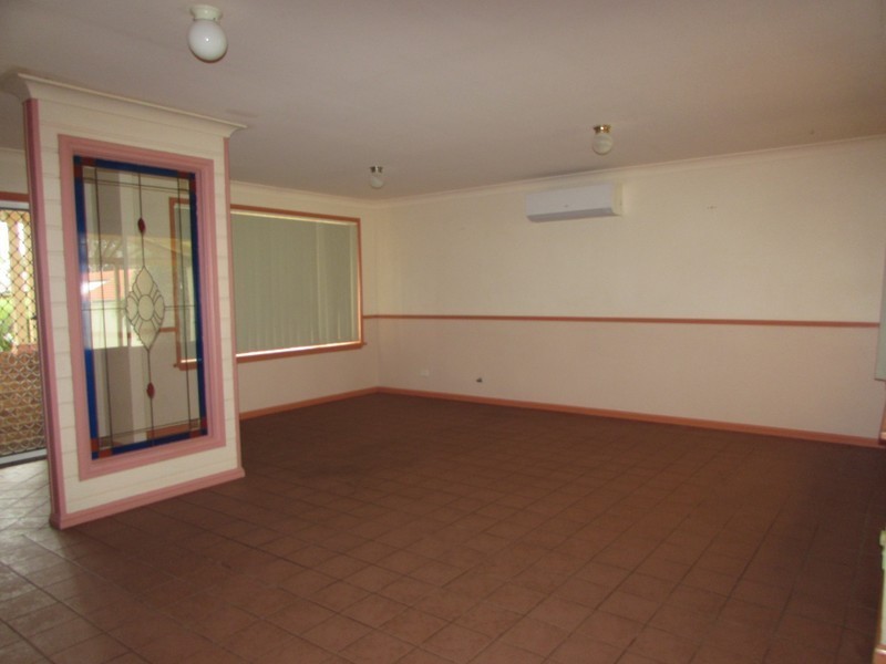 3 Woylie Place, St Helens Park NSW 2560