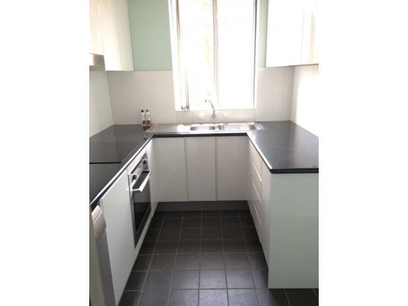 15/34 Moore St, Campbelltown NSW 2560