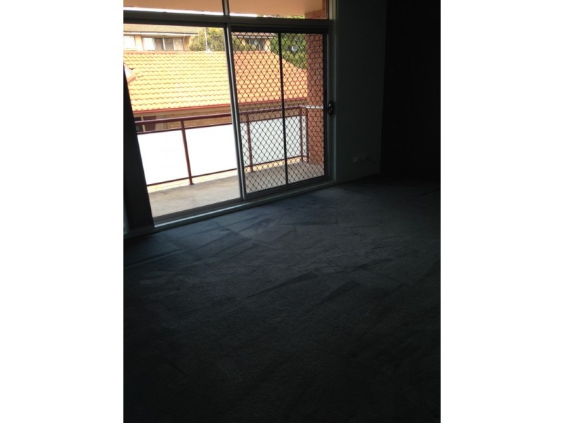 15/34 Moore St, Campbelltown NSW 2560