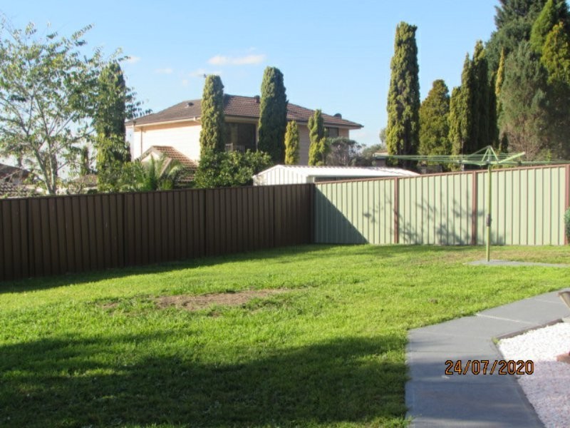 61 Demetrius Place, Rosemeadow NSW 2560