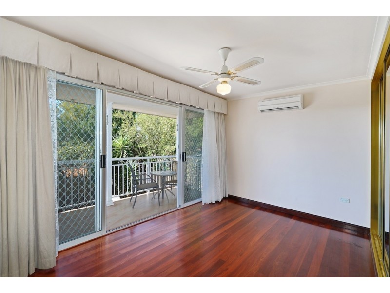 15 Salamaua Place, Glenfield NSW 2167