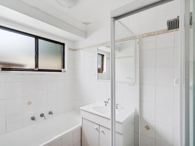 9 Harthouse Road, Ambarvale NSW 2560