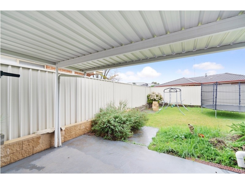 318 Copperfield Drive, Rosemeadow NSW 2560