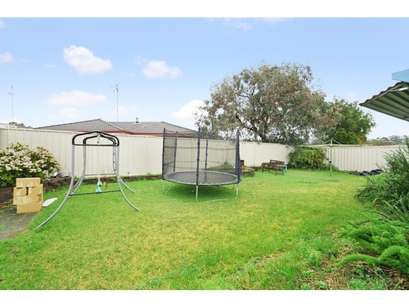 318 Copperfield Drive, Rosemeadow NSW 2560
