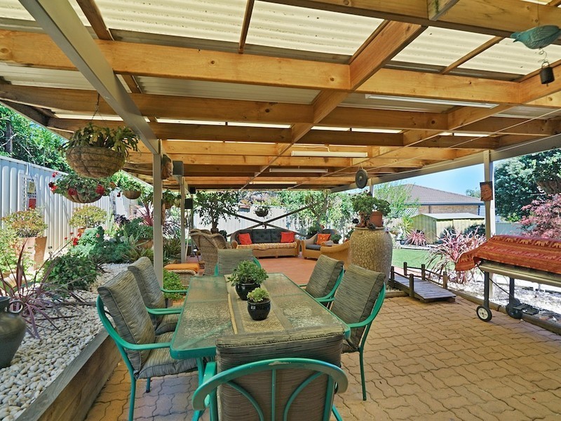 12 Lillyvicks Crescent, Ambarvale NSW 2560