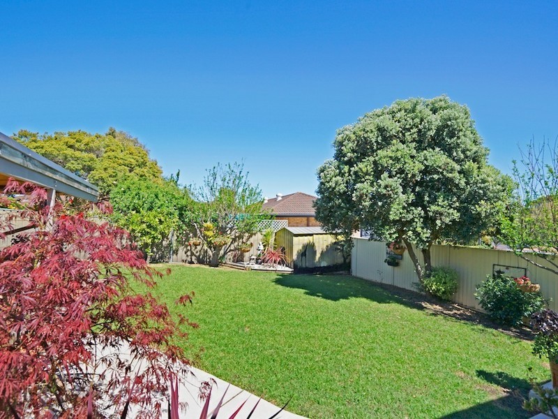 12 Lillyvicks Crescent, Ambarvale NSW 2560