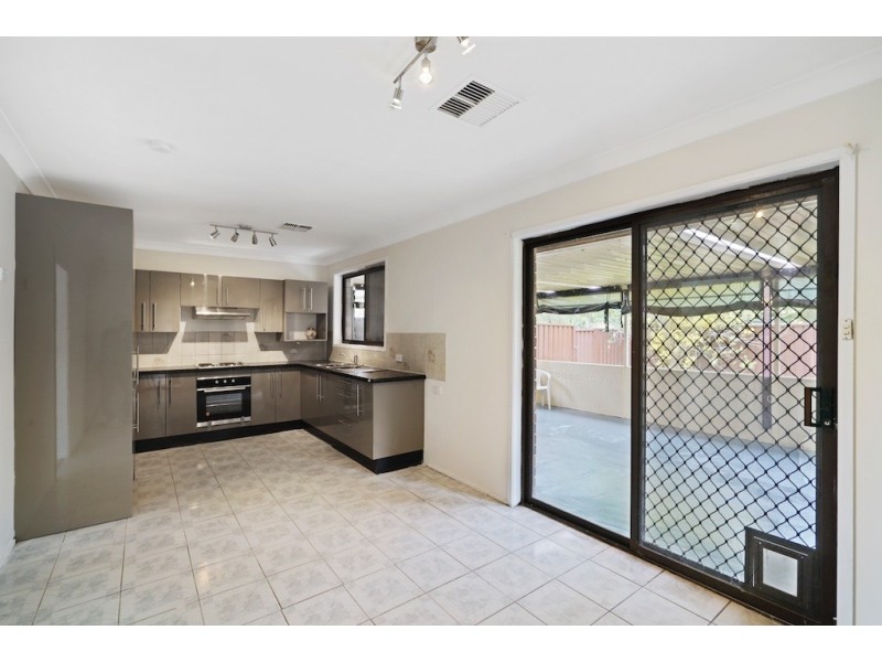 89 Woodcourt Street, Ambarvale NSW 2560