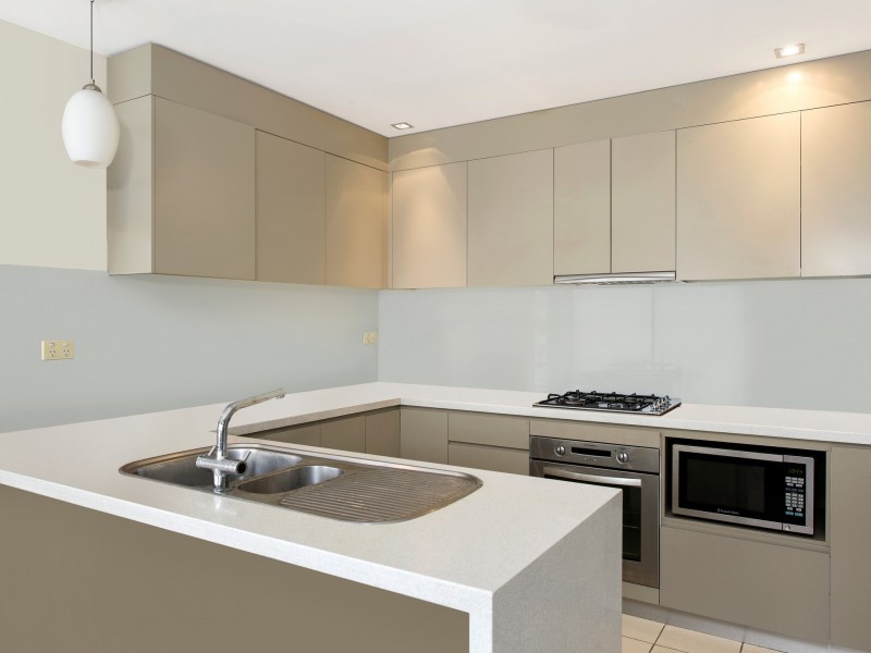 15/40 Parkside Crescent, Campbelltown NSW 2560