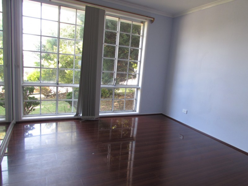 4 Cipolin Close, Eagle Vale NSW 2558