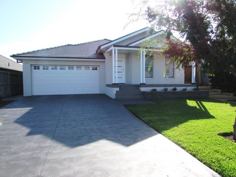 19 Grimes Avenue, Elderslie NSW 2570