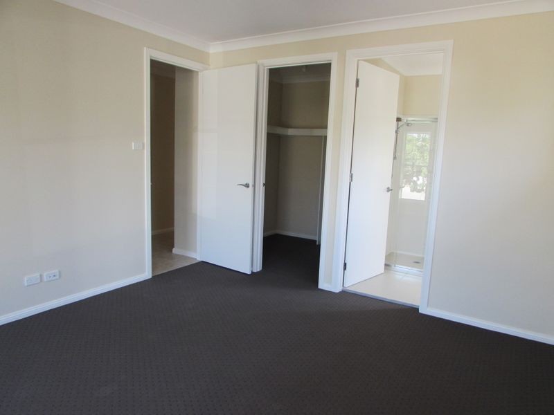 19 Grimes Avenue, Elderslie NSW 2570