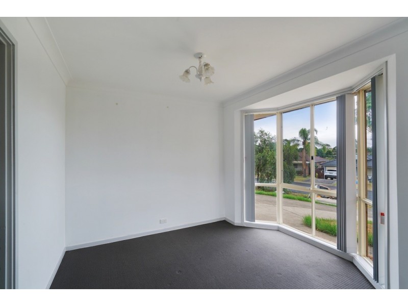21 Falstaff Place, Rosemeadow NSW 2560