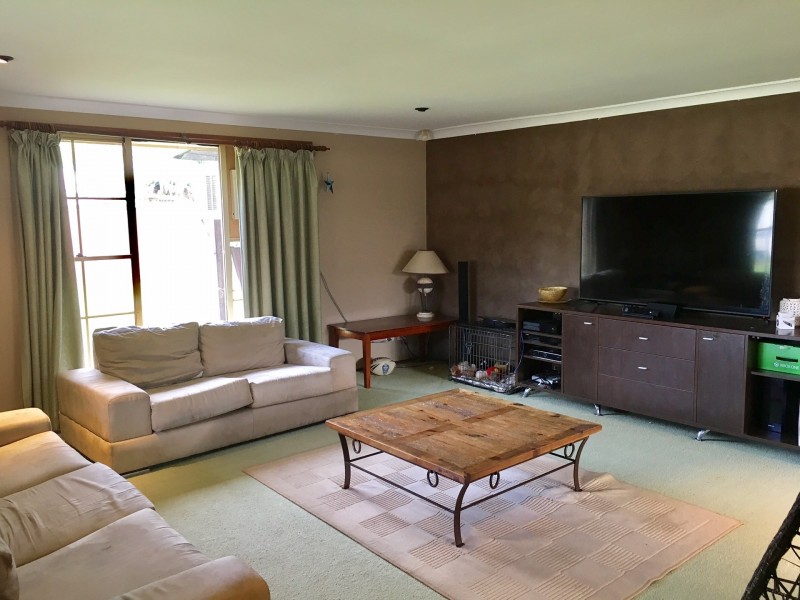 203 Gould Road, Eagle Vale NSW 2558