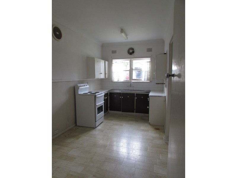 24 Bocking Avenue, Bradbury NSW 2560