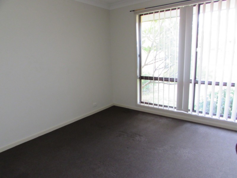 5 Waterworth Dr, Narellan Vale NSW 2567