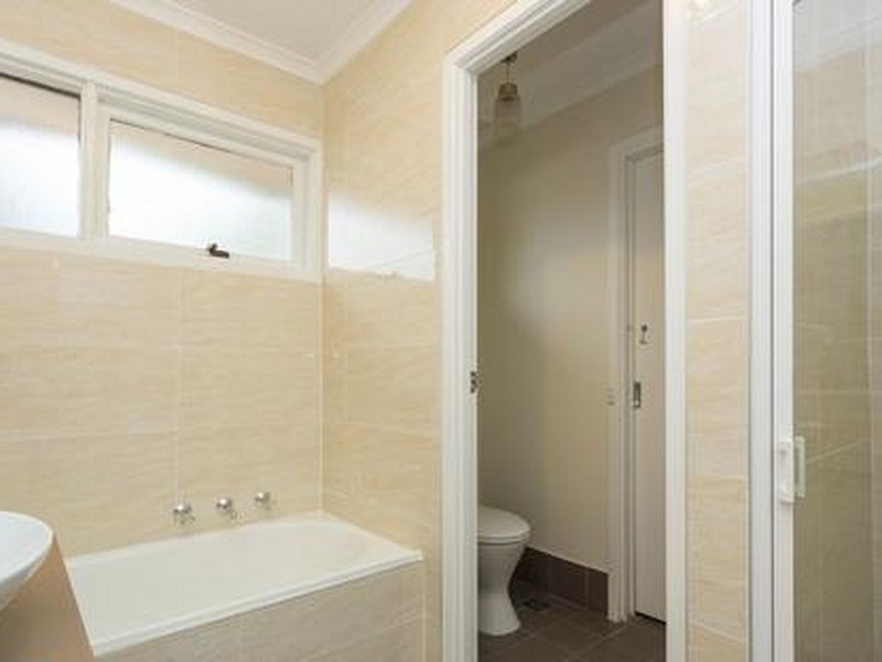 1 Wegg Place, Ambarvale NSW 2560