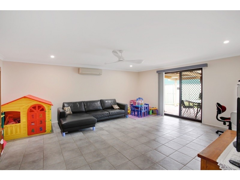 3 Ashton Close, Eagle Vale NSW 2558