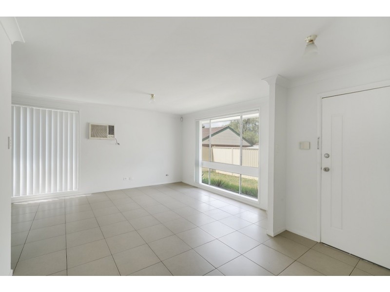Unit 2/19 Coleville Place, Rosemeadow NSW 2560
