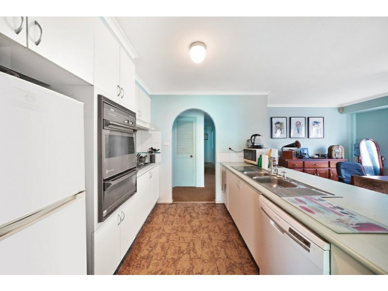 4 Mongon Place, St Helens Park NSW 2560