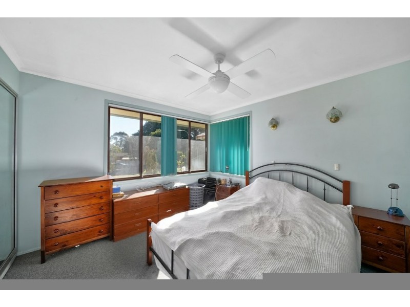 4 Mongon Place, St Helens Park NSW 2560