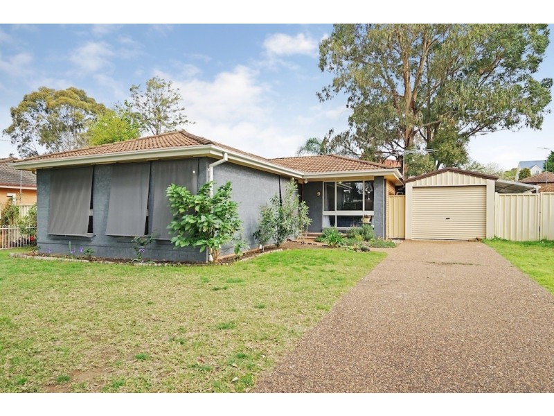 9 Harthouse Road, Ambarvale NSW 2560