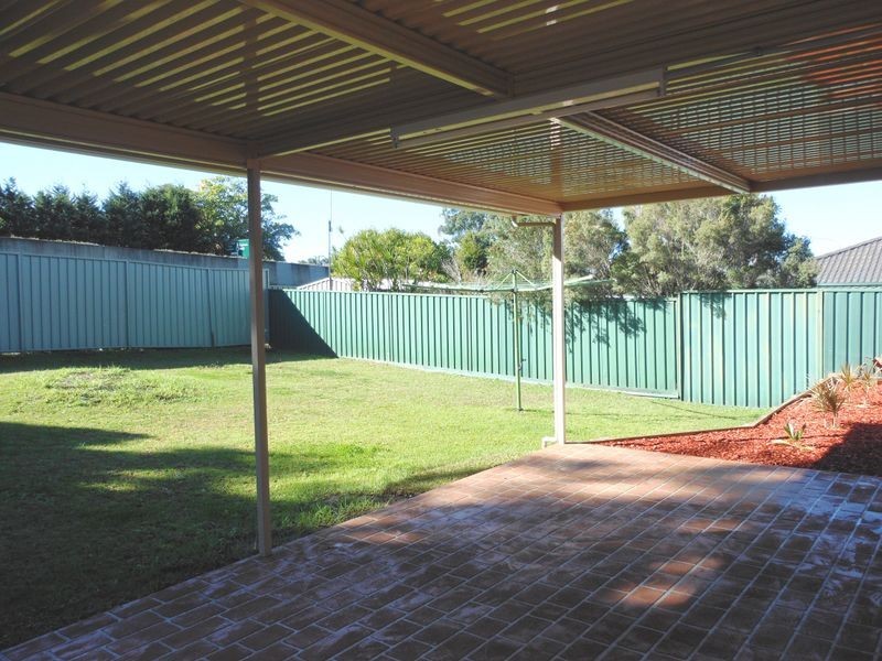 40 Semillon Cres, Eschol Park NSW 2558
