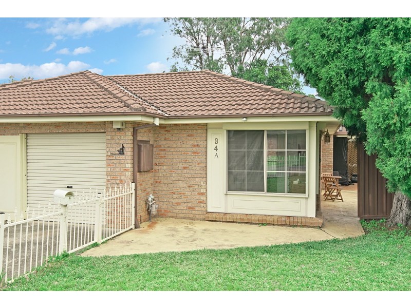 34A Anthony Dr, Rosemeadow NSW 2560