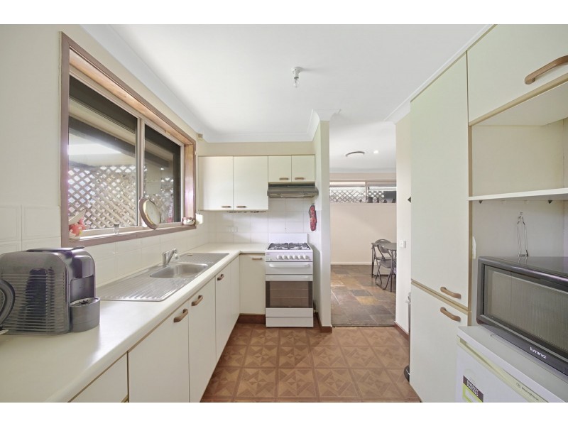 34A Anthony Dr, Rosemeadow NSW 2560