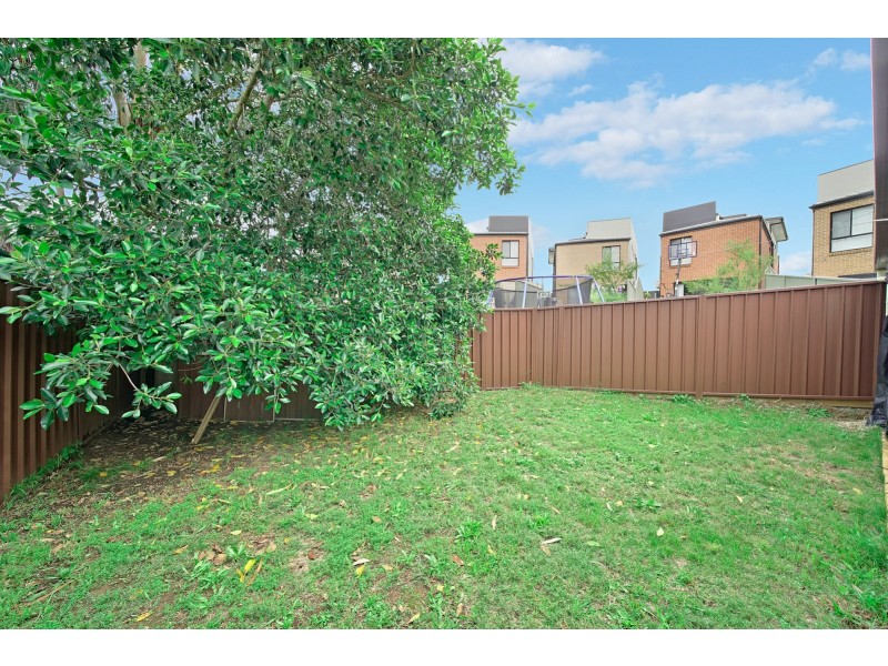 34A Anthony Dr, Rosemeadow NSW 2560