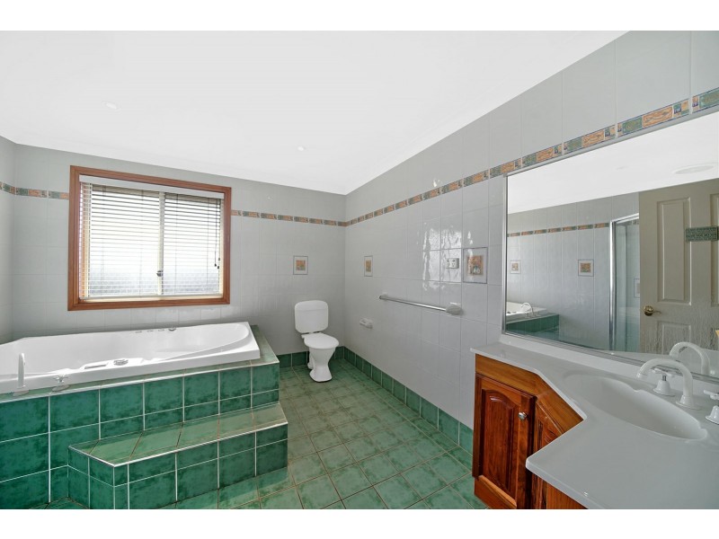 16 Persoonia Close, Mount Annan NSW 2567