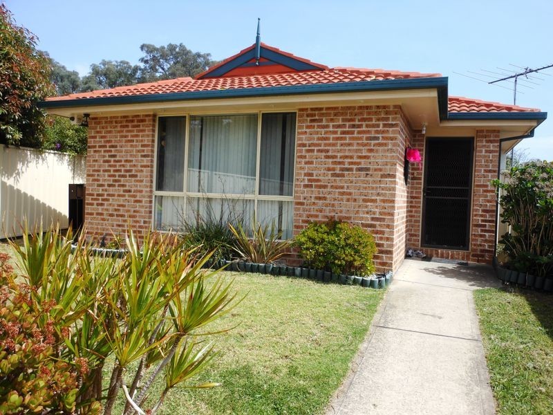 28 Melba Place, St Helens Park NSW 2560